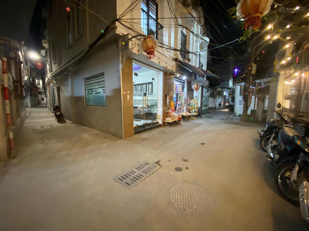 Bán gấp nhà la phù, ngõ thông, ô tô vào cửa, ko quy hoạch. dt 34m2, 4 tầng, 4 ngủ. giá 4,88 tỷ