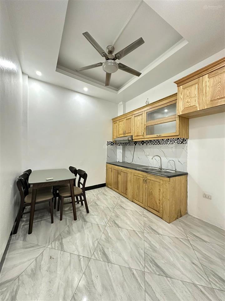 Bán gấp nhà la phù, ngõ thông, ô tô vào cửa, ko quy hoạch. dt 34m2, 4 tầng, 4 ngủ. giá 4,88 tỷ