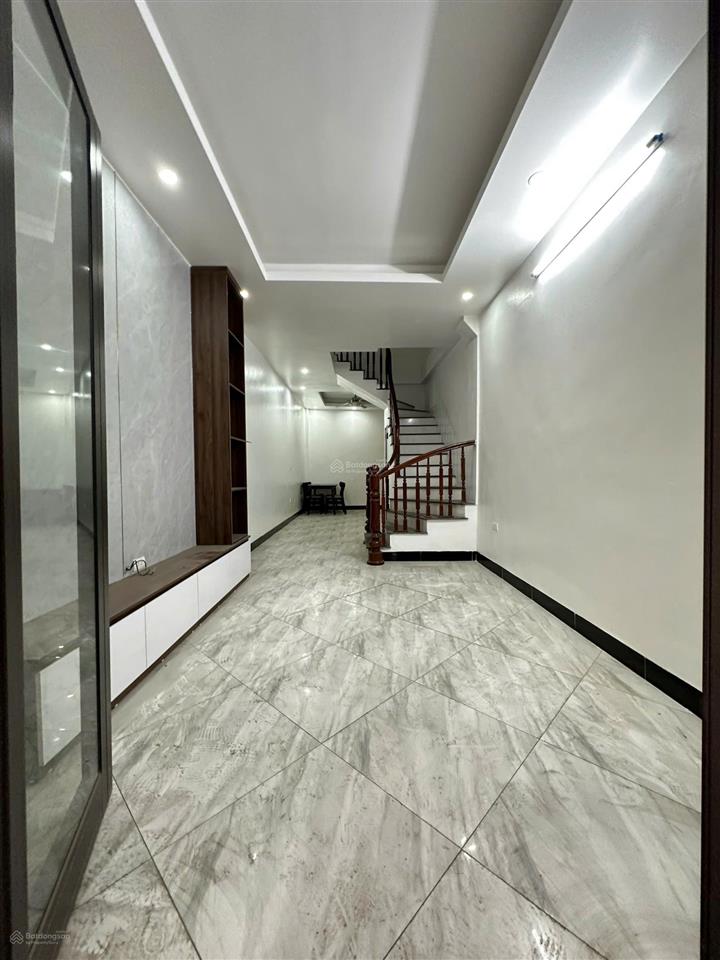 Bán gấp nhà la phù, ngõ thông, ô tô vào cửa, ko quy hoạch. dt 34m2, 4 tầng, 4 ngủ. giá 4,88 tỷ