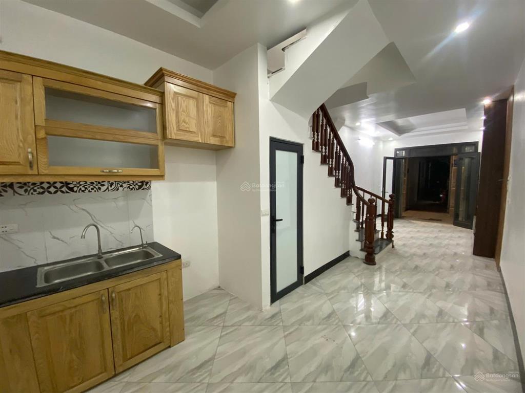 Bán gấp nhà la phù, ngõ thông, ô tô vào cửa, ko quy hoạch. dt 34m2, 4 tầng, 4 ngủ. giá 4,88 tỷ