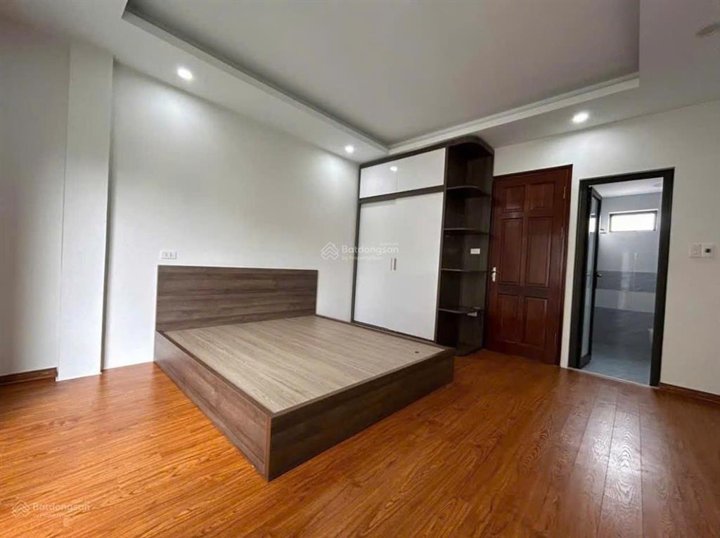 Bán gấp nhà ngãi cầu an khánh, đầy đủ nội thất, ô tô đỗ gần. ngõ 2,5m. dt 32m2, 5 tầng. giá 4.99 tỷ