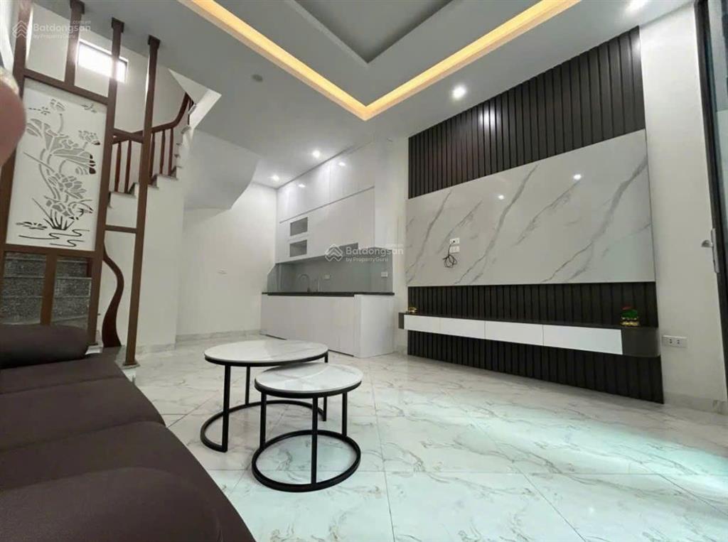 Bán gấp nhà ngãi cầu an khánh, đầy đủ nội thất, ô tô đỗ gần. ngõ 2,5m. dt 32m2, 5 tầng. giá 4.99 tỷ