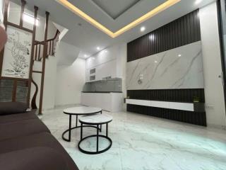 Bán gấp nhà ngãi cầu an khánh, đầy đủ nội thất, ô tô đỗ gần. ngõ 2,5m. dt 32m2, 5 tầng. giá 4.99 tỷ
