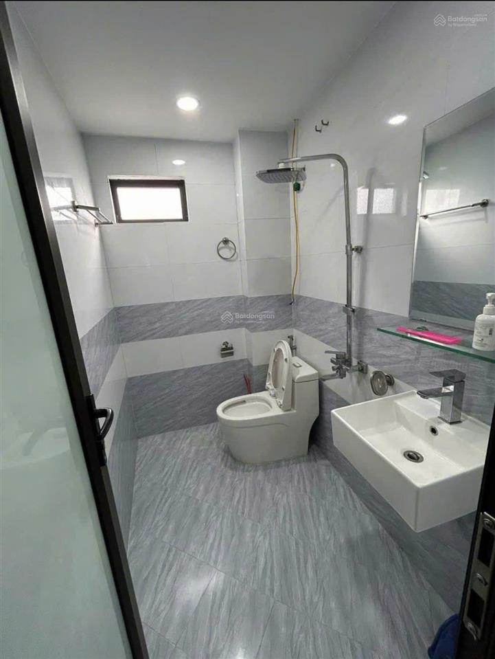 Bán gấp nhà ngãi cầu an khánh, đầy đủ nội thất, ô tô đỗ gần. ngõ 2,5m. dt 32m2, 5 tầng. giá 4.99 tỷ