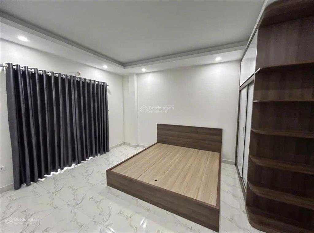Bán gấp nhà ngãi cầu an khánh, đầy đủ nội thất, ô tô đỗ gần. ngõ 2,5m. dt 32m2, 5 tầng. giá 4.99 tỷ