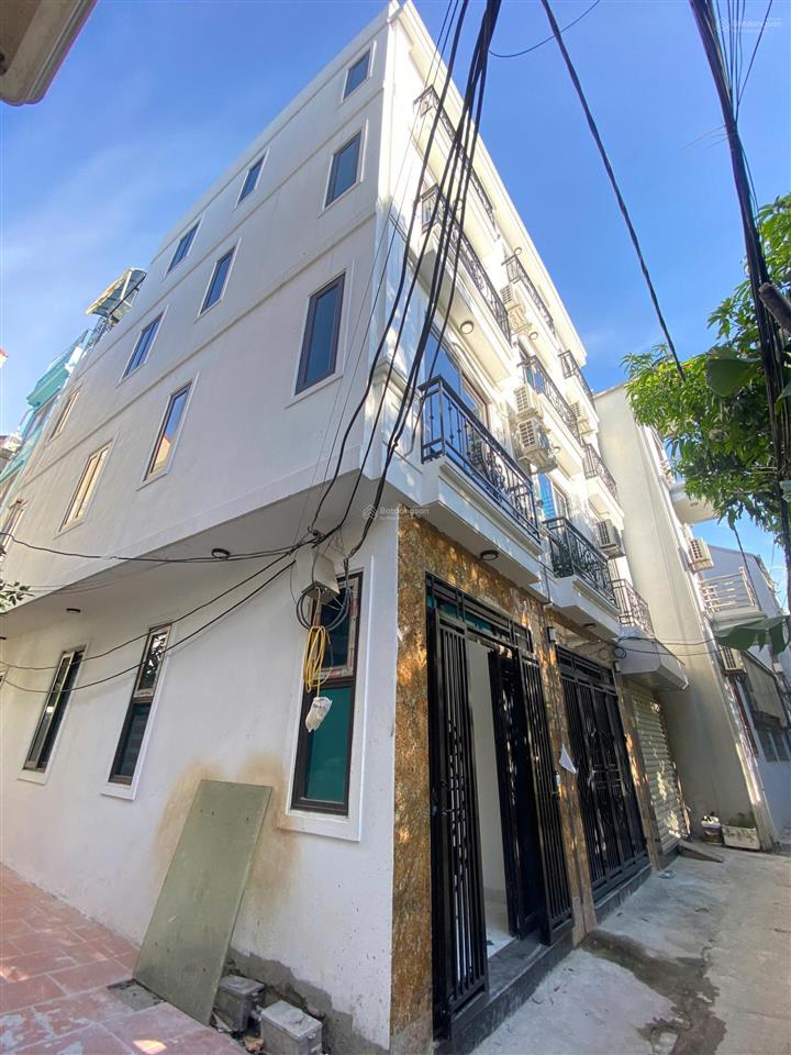 Bán nhà lô góc la nội, ngõ thông, ô tô cách 15m, 200m ra lê quang đạo. dt 39m2, 4 tầng. giá 8 tỷ