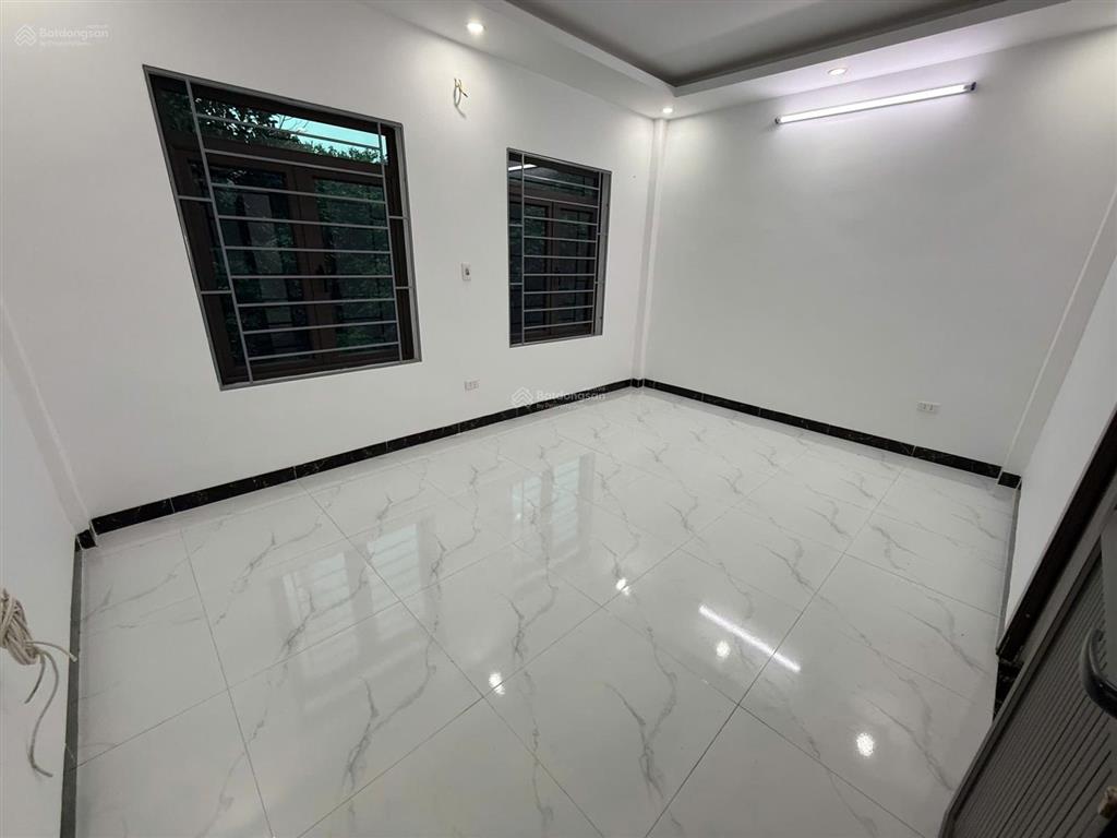 Bán nhà riêng lô góc 55m2, 5pn, 3wc tại phụng châu, ô tô vào nhà, ngay sát đh tdtt. giá 4,5 tỷ