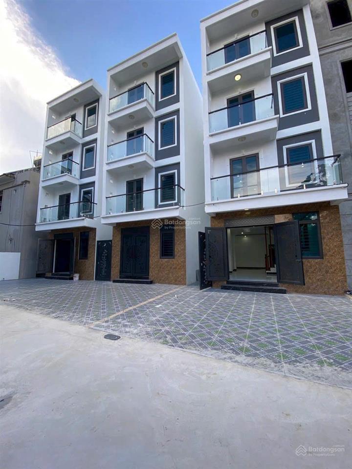 Bán nhà riêng tại hưng đạo. dt 112m2, 5pn, 4wc, pháp lý đầy đủ, sân ô tô siêu rộng. giá 5,25 tỷ