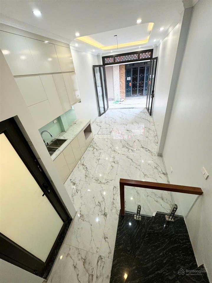 Hàng hiếm tại yên nghĩa, 4,3 tỷ, 32m2, 4pn, 4wc, nhà riêng 5 tầng, đường thông ô tô qua cửa