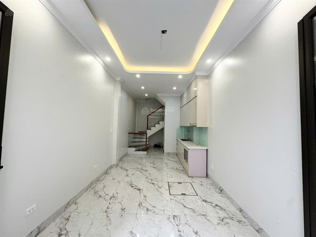 Hàng hiếm tại yên nghĩa, 4,3 tỷ, 32m2, 4pn, 4wc, nhà riêng 5 tầng, đường thông ô tô qua cửa