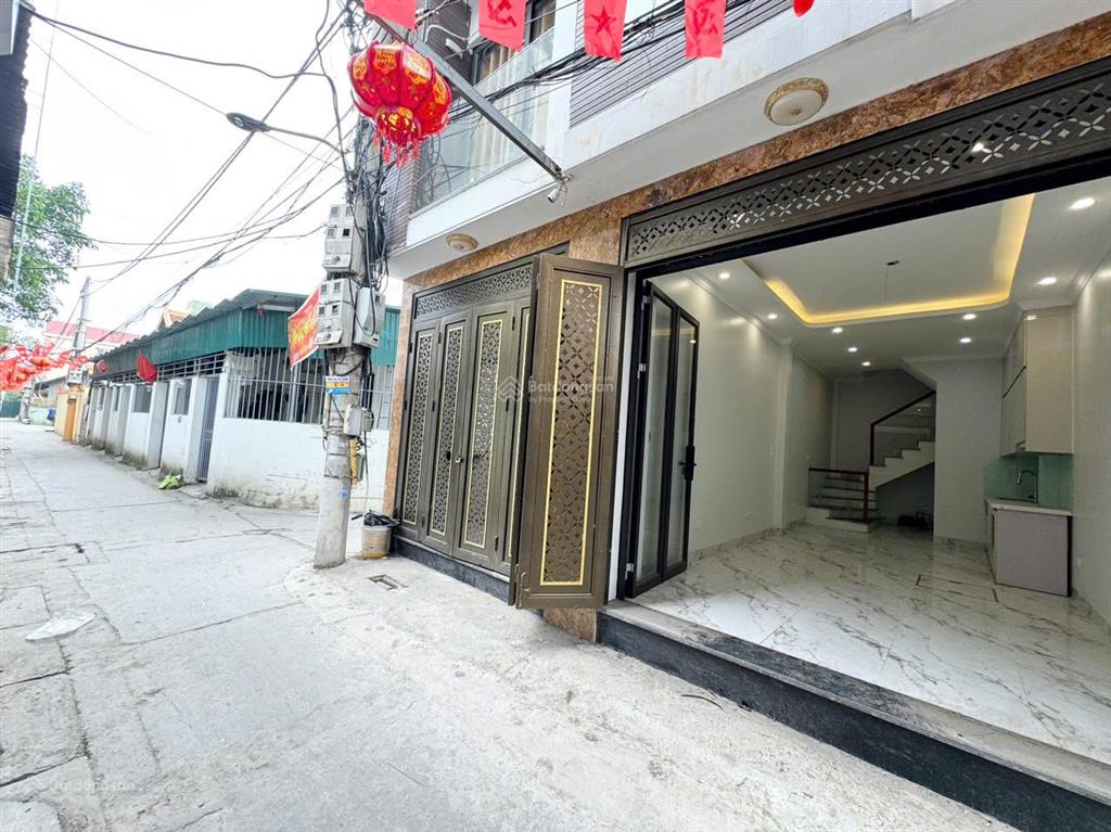 Hàng hiếm tại yên nghĩa, 4,3 tỷ, 32m2, 4pn, 4wc, nhà riêng 5 tầng, đường thông ô tô qua cửa