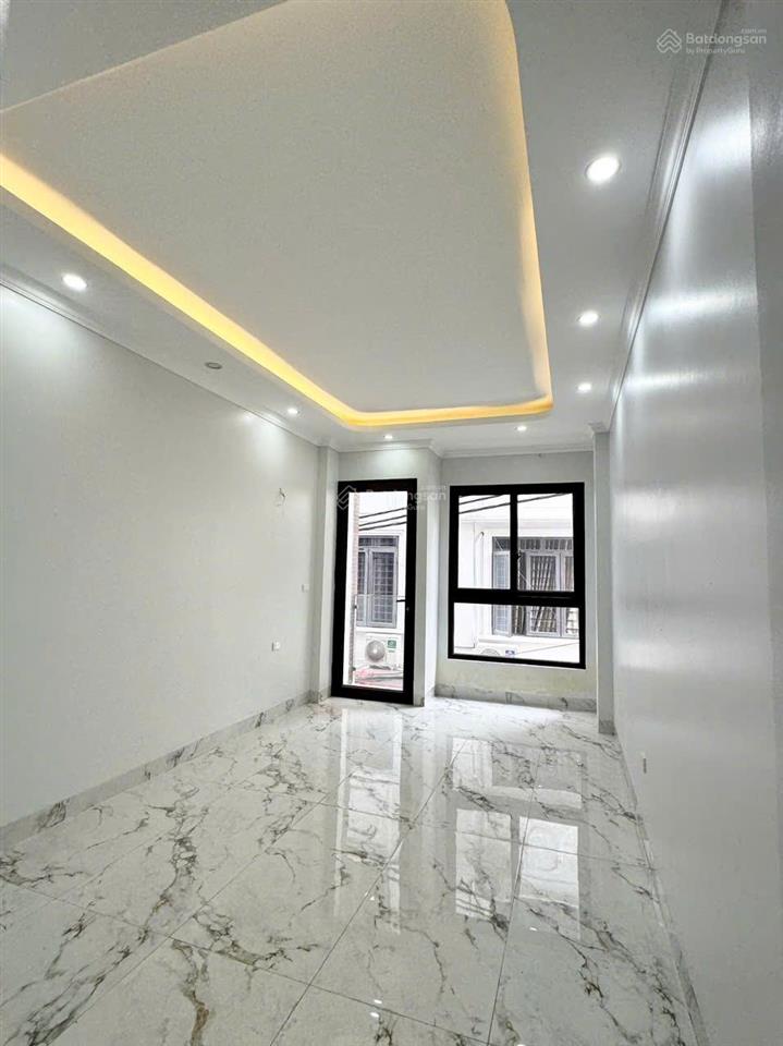 Hàng hiếm tại yên nghĩa, 4,3 tỷ, 32m2, 4pn, 4wc, nhà riêng 5 tầng, đường thông ô tô qua cửa