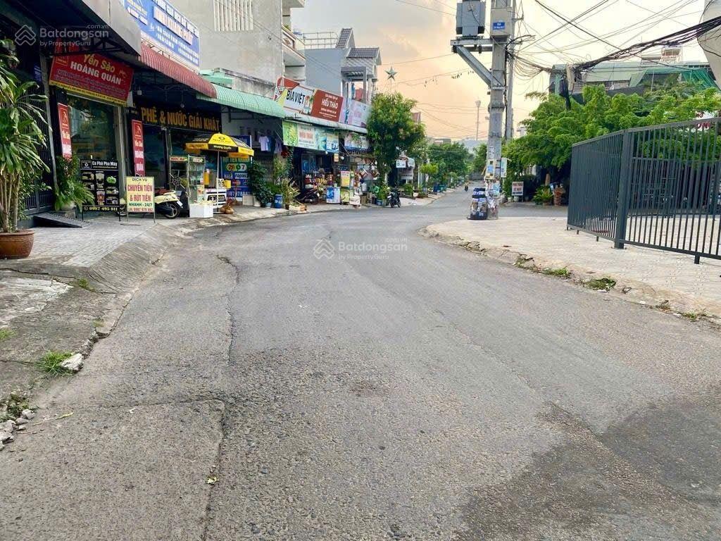 Mặt tiền kinh doanh big c dĩ an 100m nở hậu nhà 2 tầng btct mặt tiền đường 12m xe tải