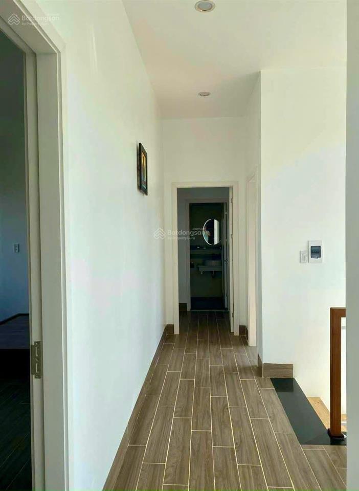 Bán nhà 2t mặt tiền cách ga huế 2p di chuyển, dòng tiền cho thuê hàng tháng 11tr