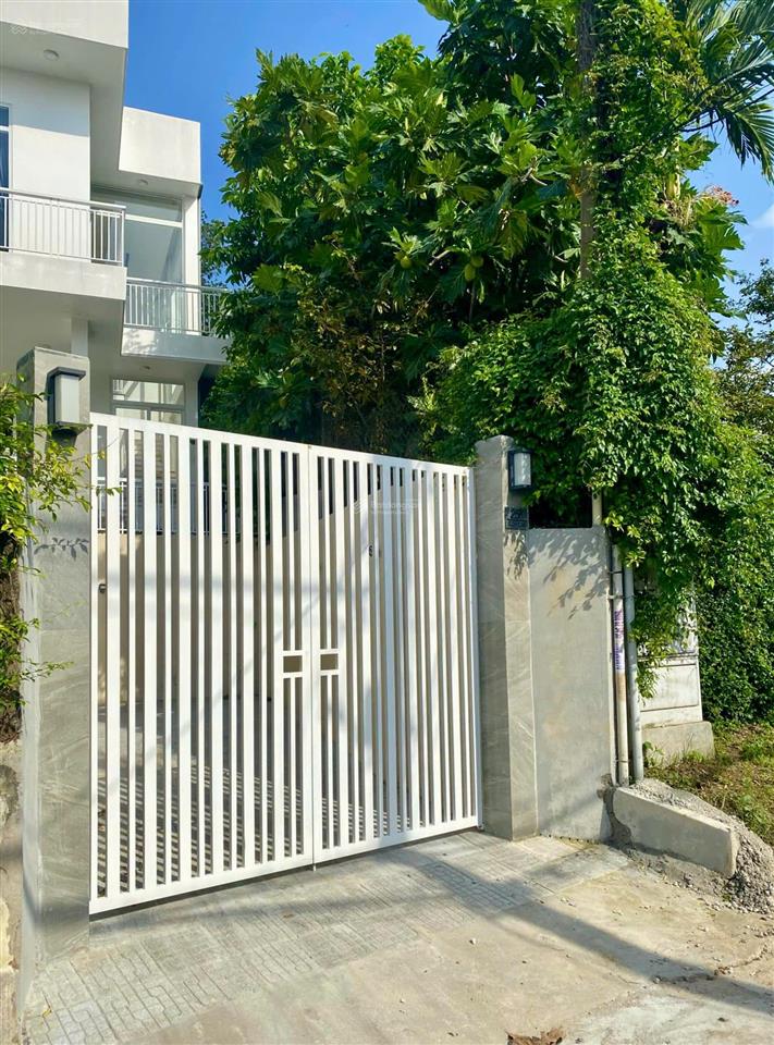 Bán nhà 2t mặt tiền cách ga huế 2p di chuyển, dòng tiền cho thuê hàng tháng 11tr