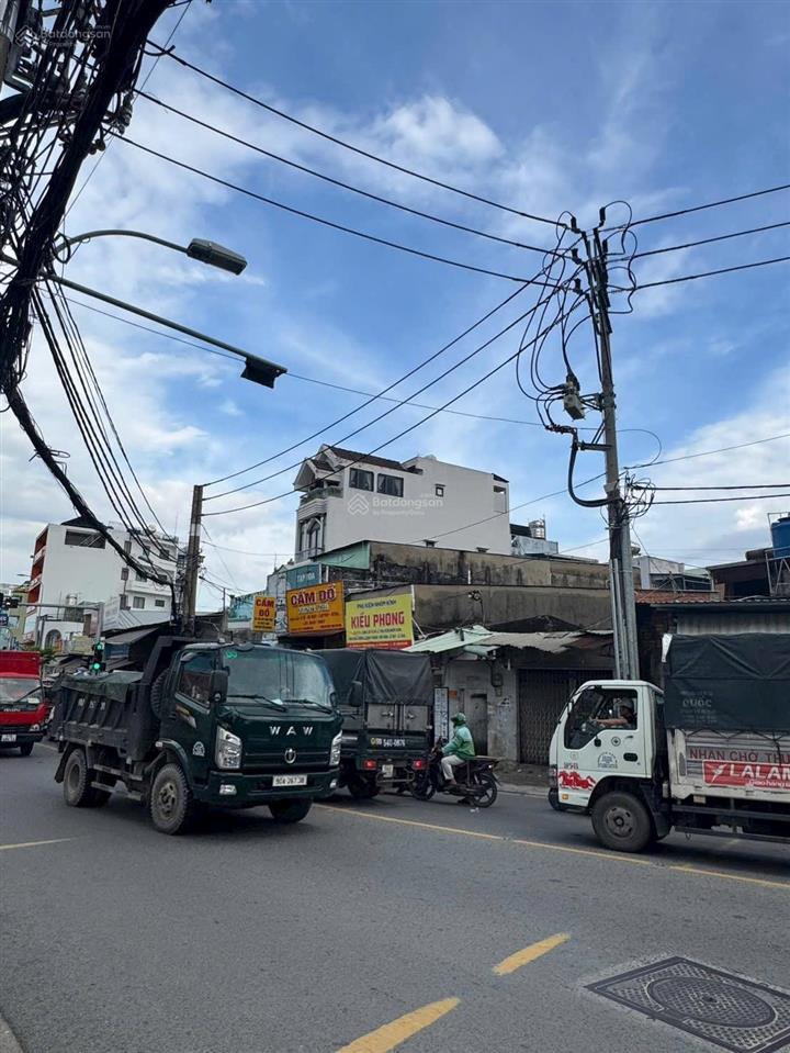 Bán nhà mt 390 mã lò 8x20  c4  24 tỷ