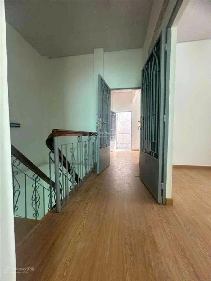 Nhà 2 tầng đường dương văn cam, linh tây, cạnh chợ thủ đức ô tô sát bên