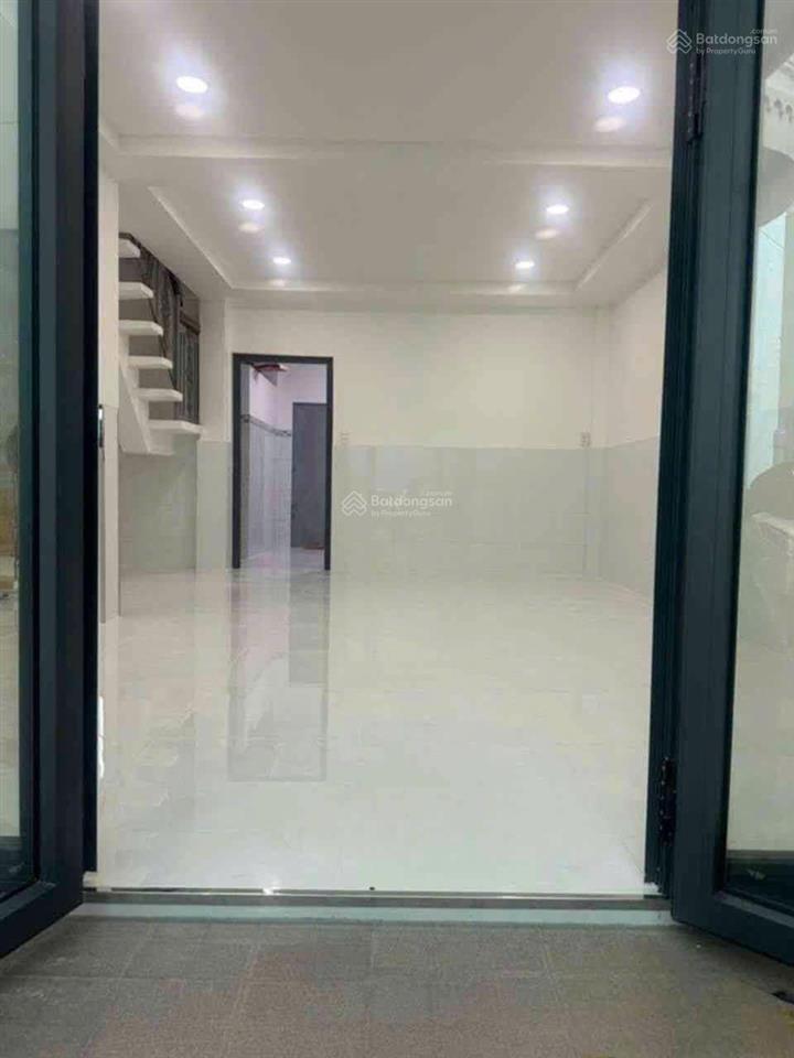 Nhà 2 tầng đường dương văn cam, linh tây, cạnh chợ thủ đức ô tô sát bên