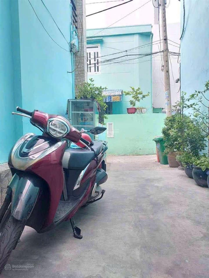 Nhà 2 tầng đường dương văn cam, linh tây, cạnh chợ thủ đức ô tô sát bên