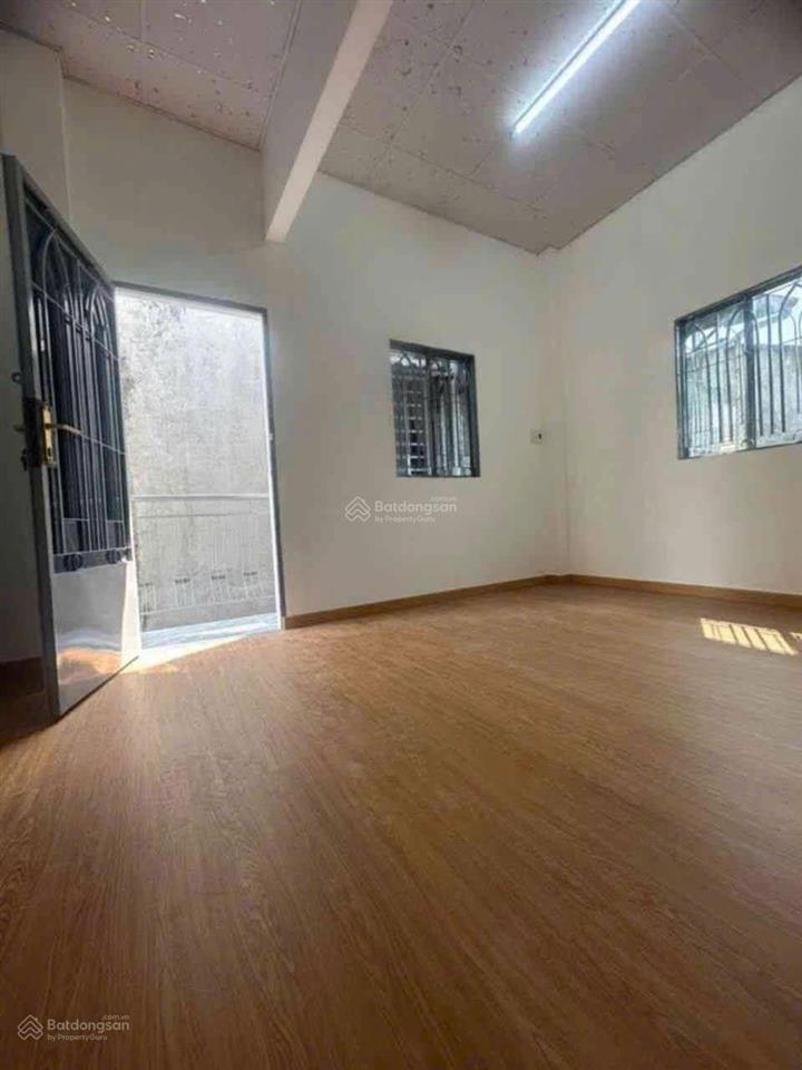 Nhà 2 tầng đường dương văn cam, linh tây, cạnh chợ thủ đức ô tô sát bên