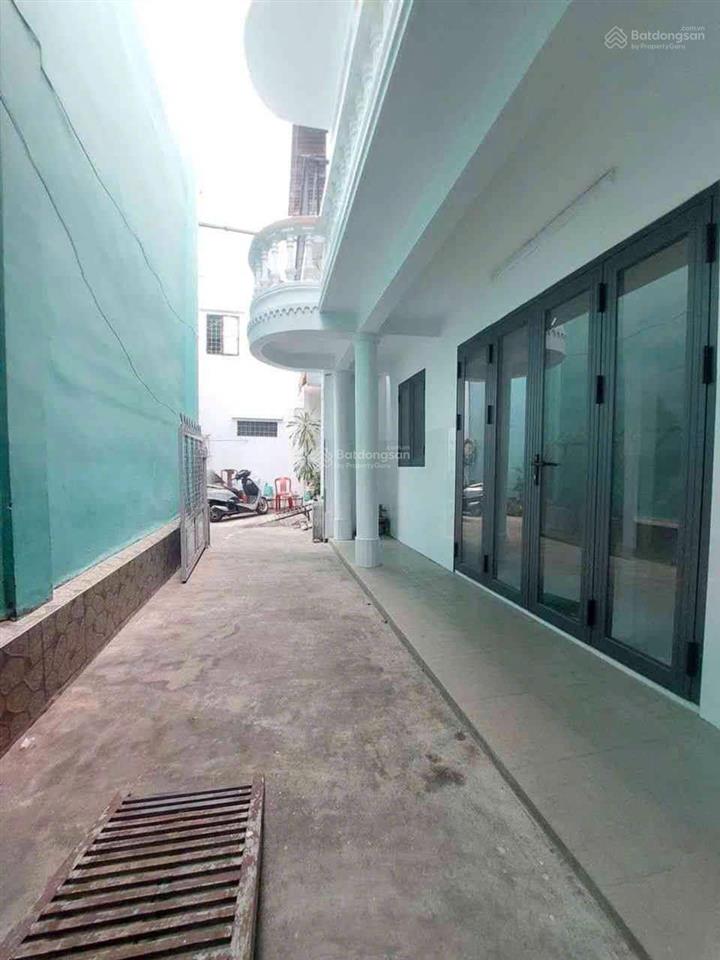 Nhà 2 tầng đường dương văn cam, linh tây, cạnh chợ thủ đức ô tô sát bên