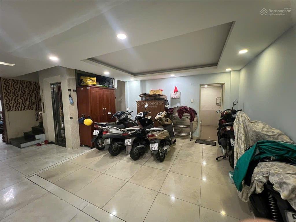 Sát mặt tiền hoa cau khu ẩm thực phan xích long 130m2 nhà 5 tầng có thang máy với 10pn