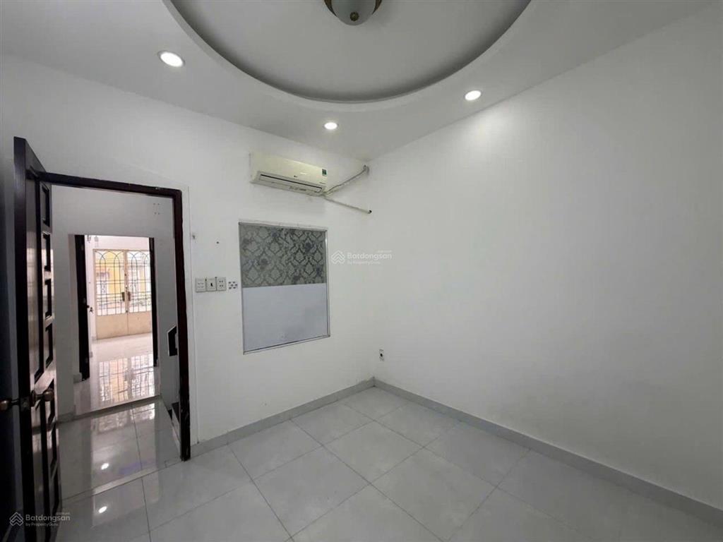 Bán nhà hxh tránh tiện kinh doanh hoàng hoa thám  3 tầng 4pn gần chợ cây quéo