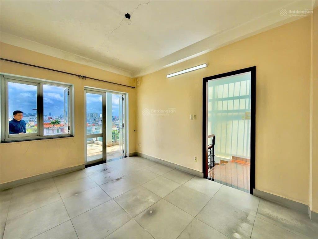Mặt tiền kinh doanh phạm văn đồng 6 tầng ngang 6m gần sân bay chỉ hơn 9ty