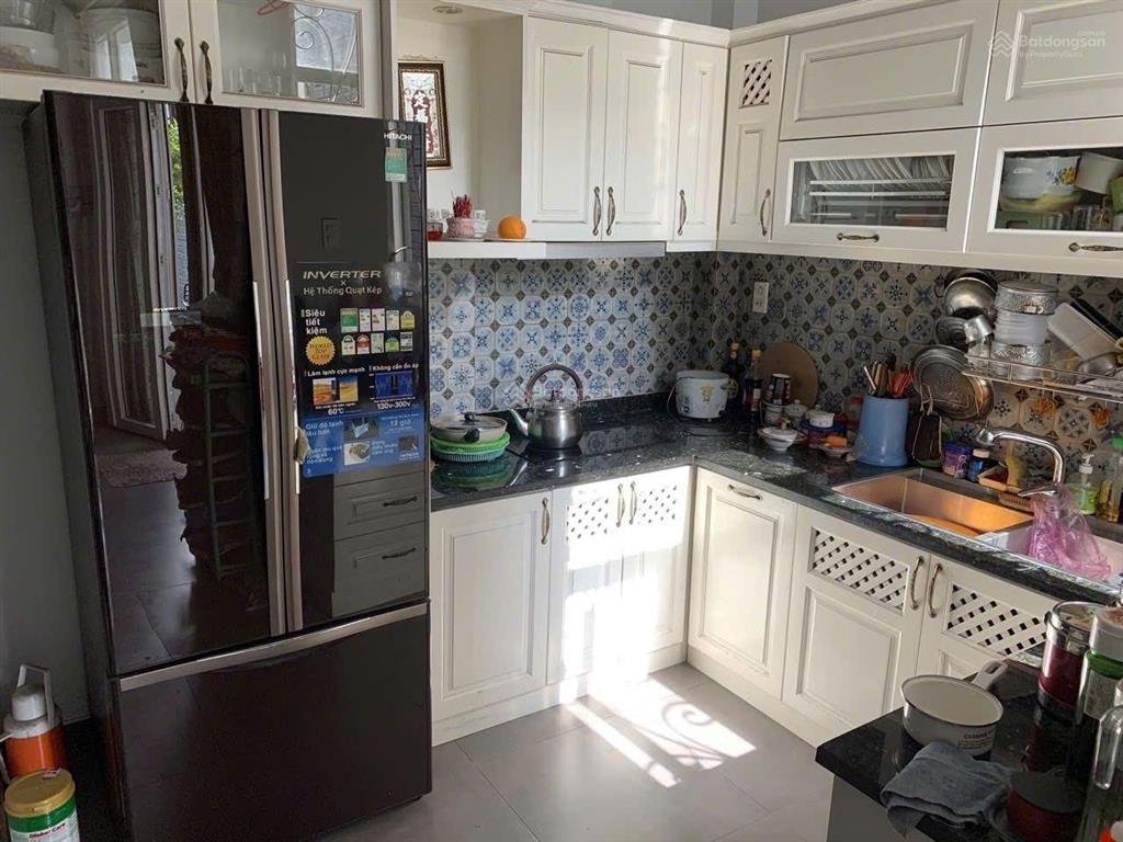 Bán nhà gần hxh lê quang định nhà cn 55m²  3 tầng sân thượng 3pn, 4wc, phòng thờ