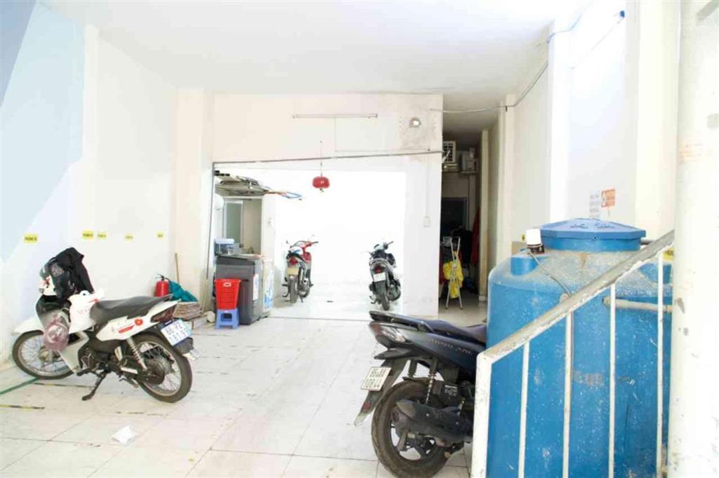 Hẻm xe hơi tránh sau lưng chợ bà chiểu thông lê văn duyệt  4.2*19 dt 80m2 gpxd 5 tầng