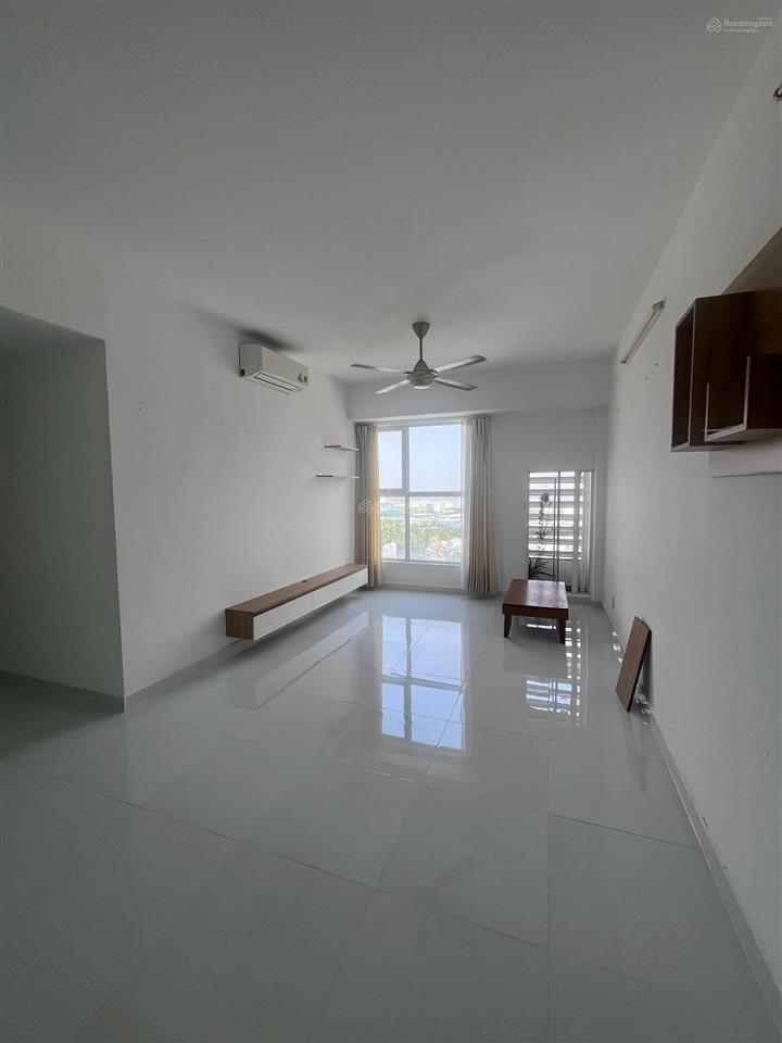 Bán căn hộ sgm  3pn 2wc  93m2  tầng cao  view sông  ntcb  đã có sổ hồng  giá chỉ 3tỷ2 all in