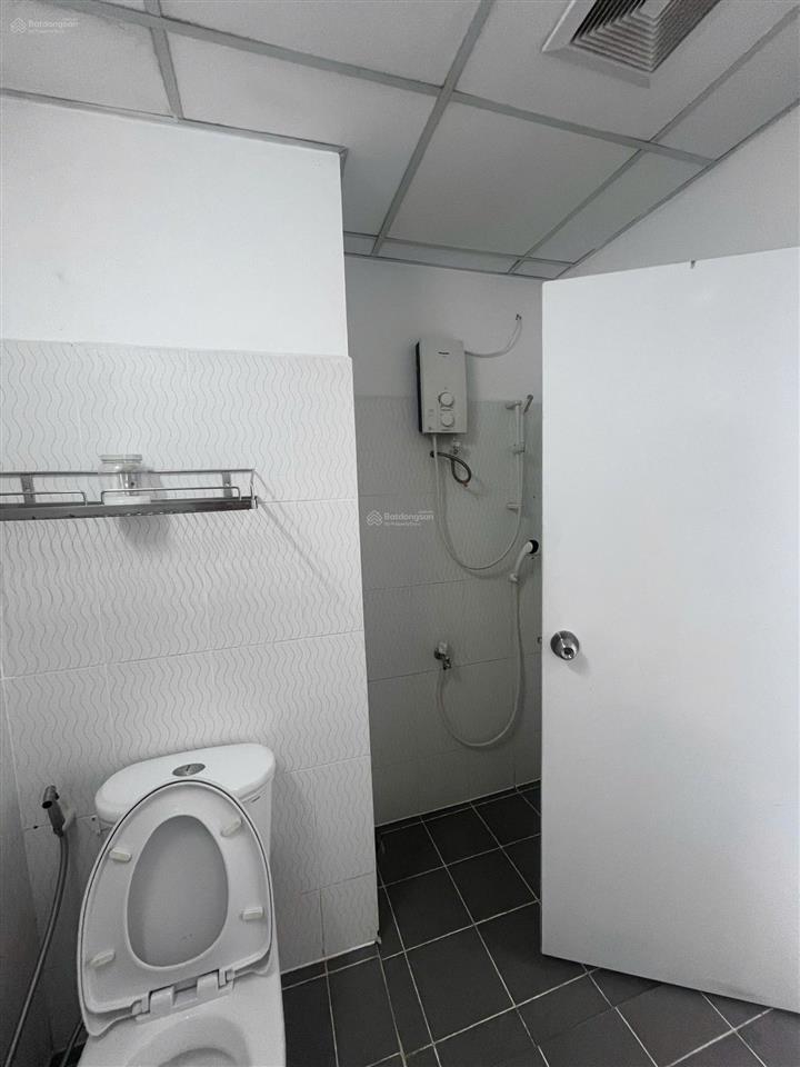 Bán căn hộ sgm  3pn 2wc  93m2  tầng cao  view sông  ntcb  đã có sổ hồng  giá chỉ 3tỷ2 all in