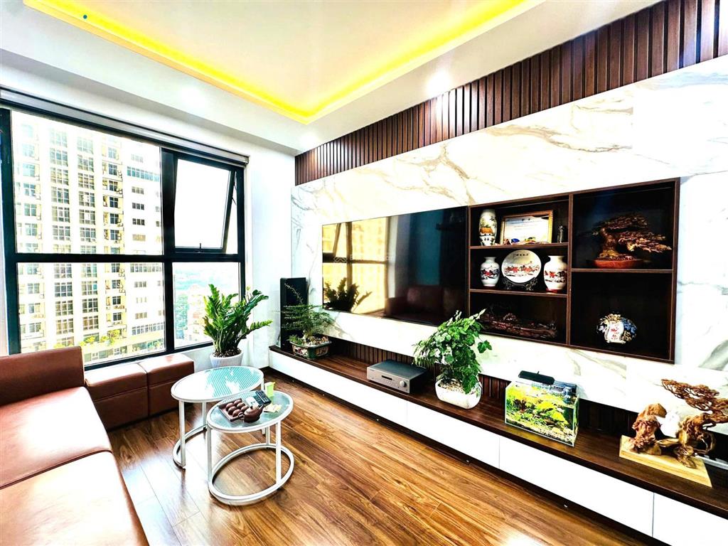 Bán gấp căn 2 ngủ eco lake view 32 đại từ, nội thất xịn, giá siêu rẻ