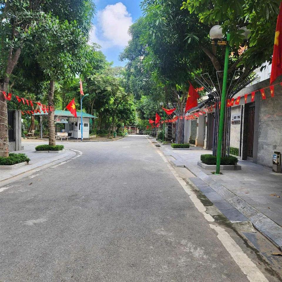Bán biệt thự tây nam linh đàm  view công viên, đẳng cấp đáng sống giá hời