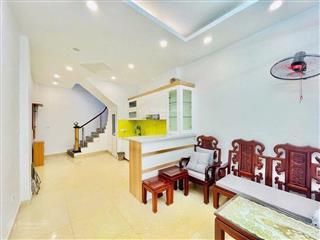 Bán nhà trung tâm quận đống đa 45m x 5 tầng ngõ thông 8 tỷ