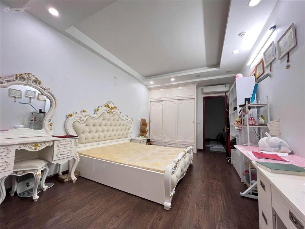 Chính chủ cho thuê nhà gần hồ đền lừ 3pn full đồ 18tr/th