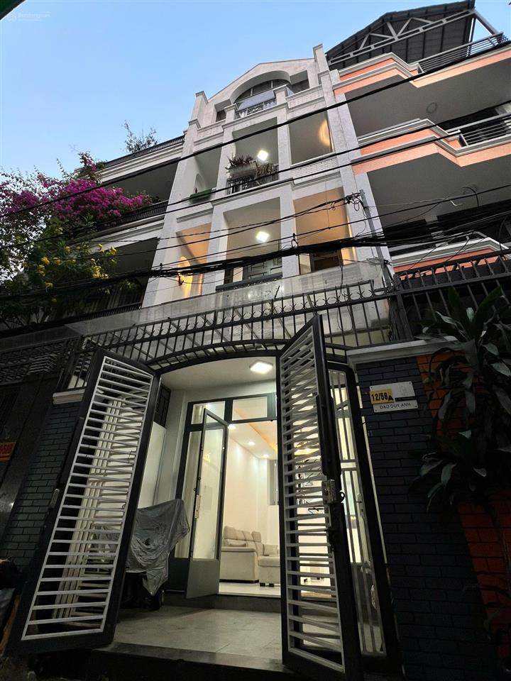 Giảm 499 triệu bán nhanh nhà 1 trệt, 3 lầu  hẻm xe hơi đường đào duy anh