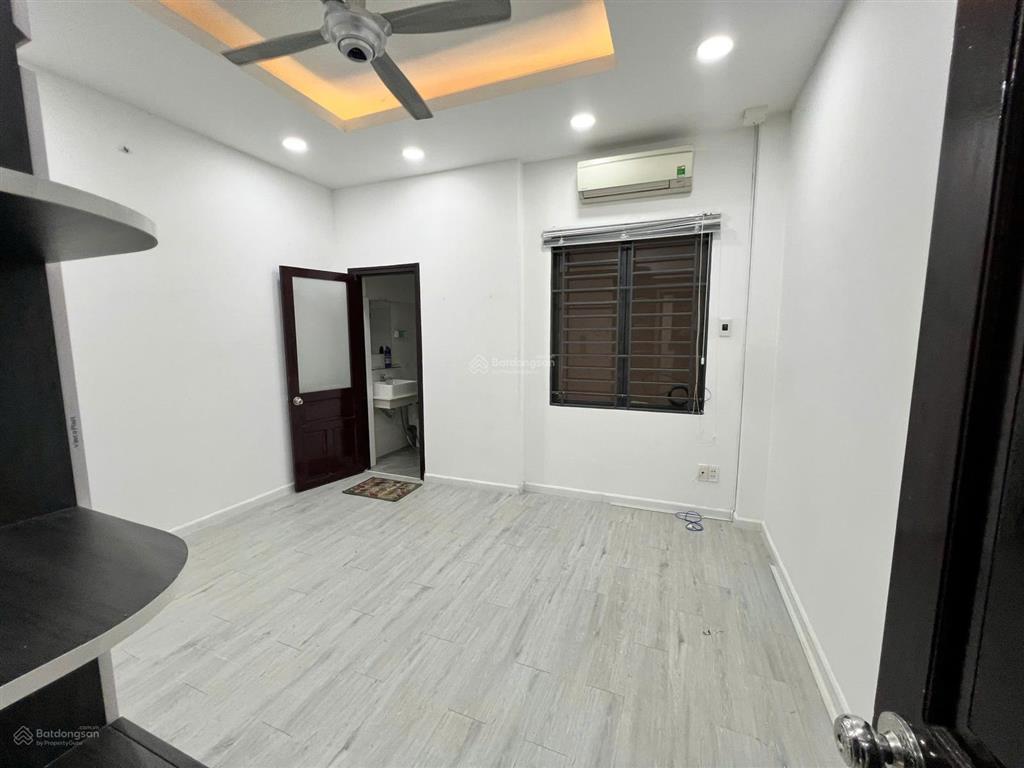 Giảm 499 triệu bán nhanh nhà 1 trệt, 3 lầu  hẻm xe hơi đường đào duy anh