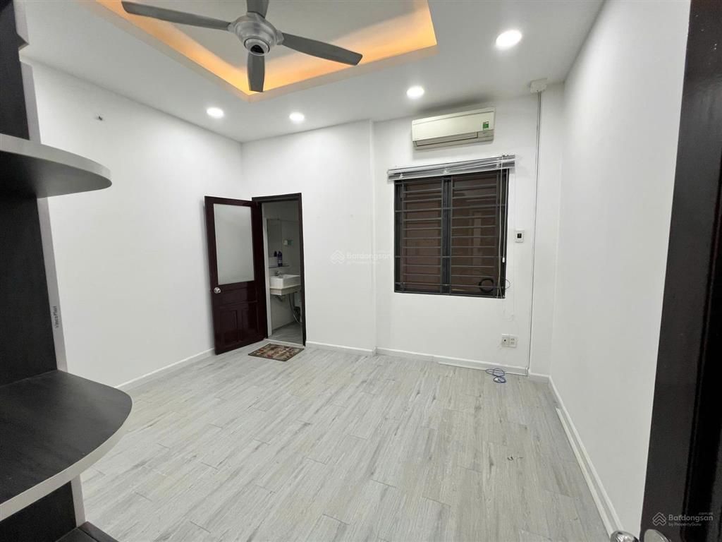 Giảm 499 triệu bán nhanh nhà 1 trệt, 3 lầu  hẻm xe hơi đường đào duy anh