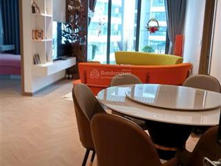 Bán căn hộ 3 ngủ tòa n01t6 khu ngoại giao đoàn