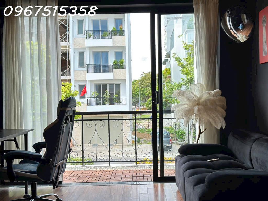 bán nhà 3.5 tầng tại KDT VCN PHước Long
