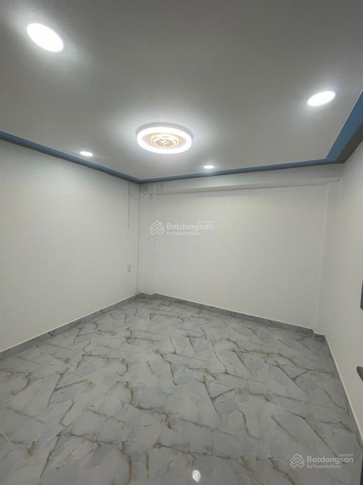 Siêu rẻ nhà hòa bình  tân phú  3 tầng btct 4pn  3wc  bếp  ban công