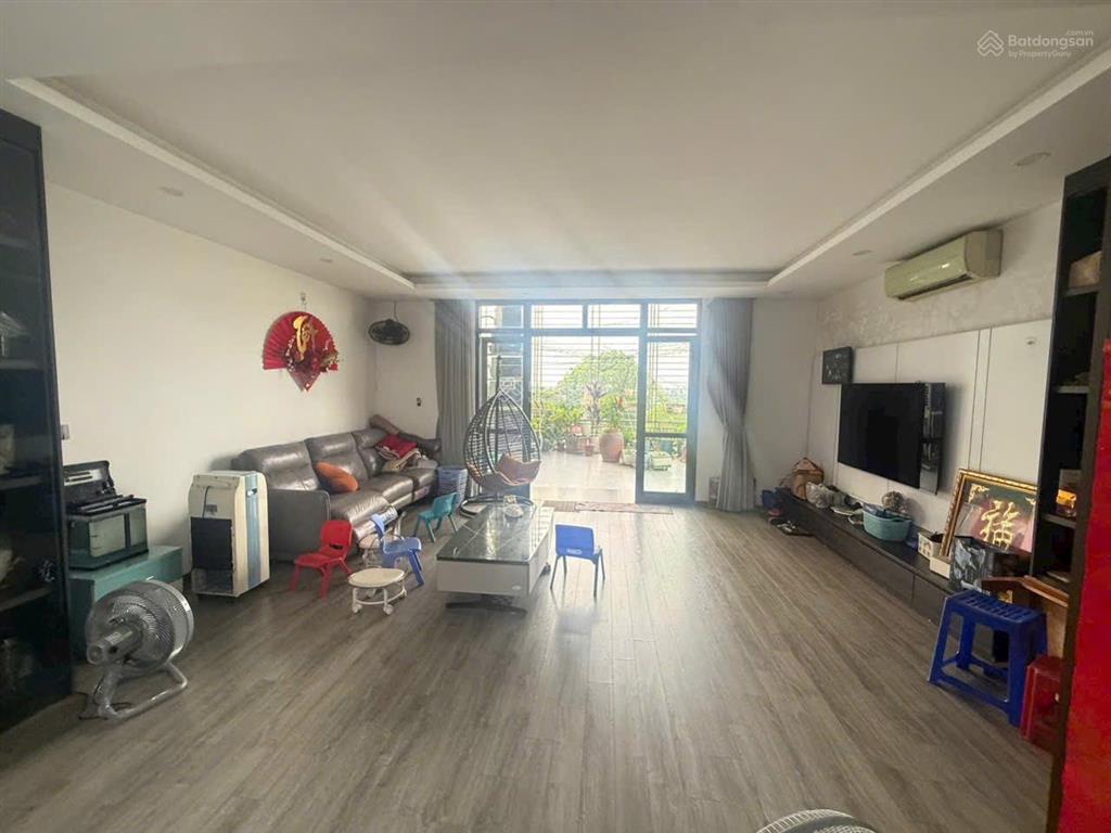Bán nhanh nhà mặt đường nam đuống 110m 6 tầng