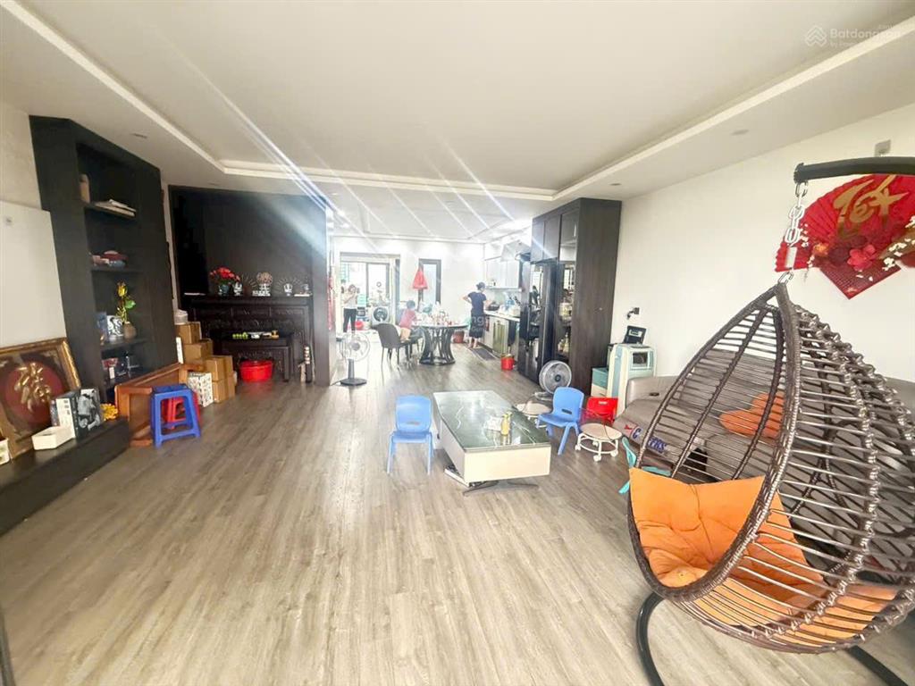 Bán nhanh nhà mặt đường nam đuống 110m 6 tầng