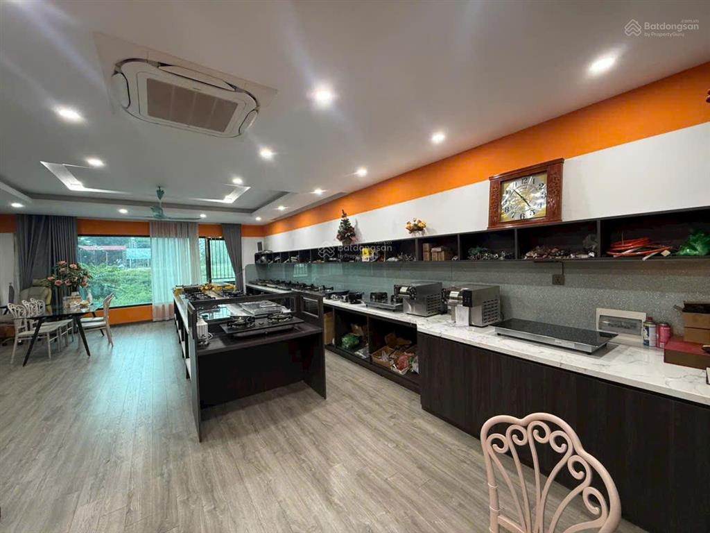 Bán nhanh nhà mặt đường nam đuống 110m 6 tầng