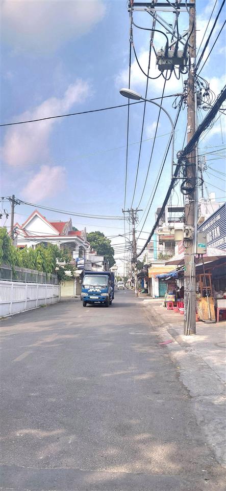 Đất lớn gần tô ngọc vân tam phú 136m2 giá 4.950tỷ diện tích đất lớn 136m2