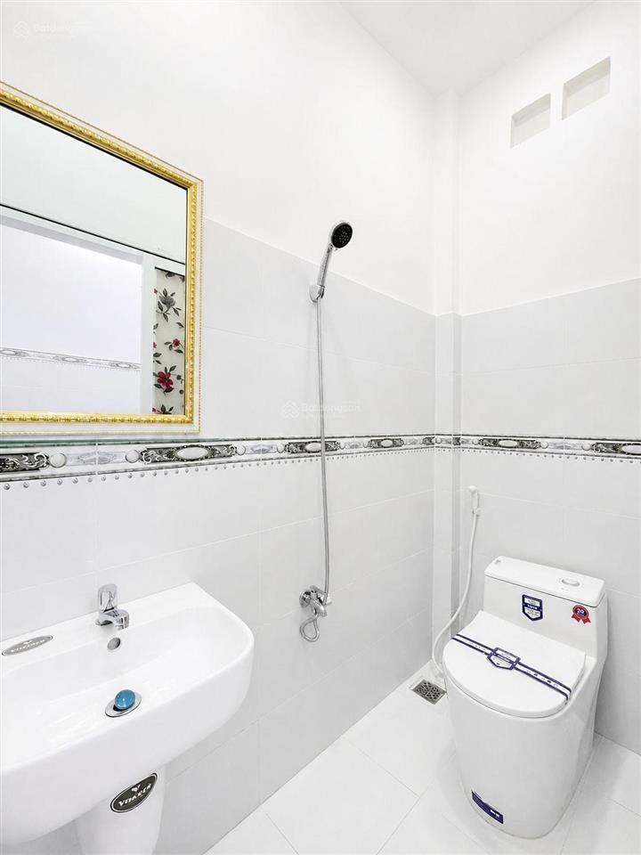 Chính chủ gởi bán nhà sát chợ linh xuân giá 3.8tỷ còn thượng lượng hổ trợ xem nhà nhanh n