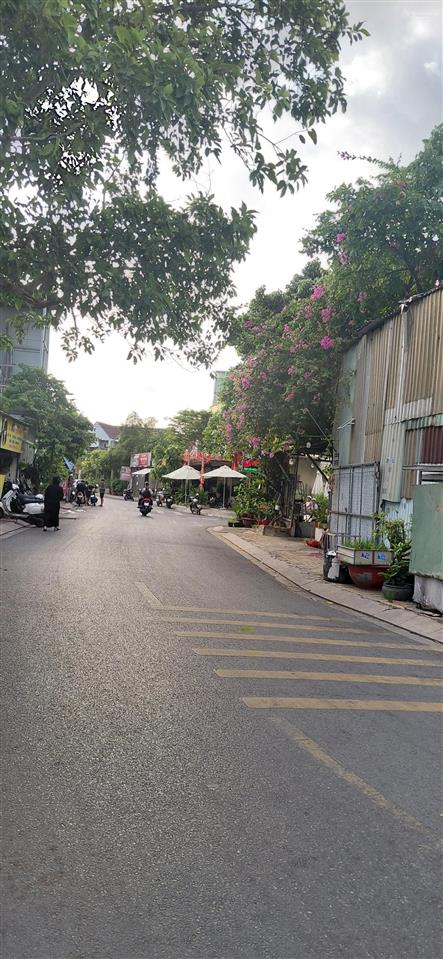 Tài chính 3.7 tìm đất ở linh xuân khó bỏ qua mua ở cực kì hợp gần chợ