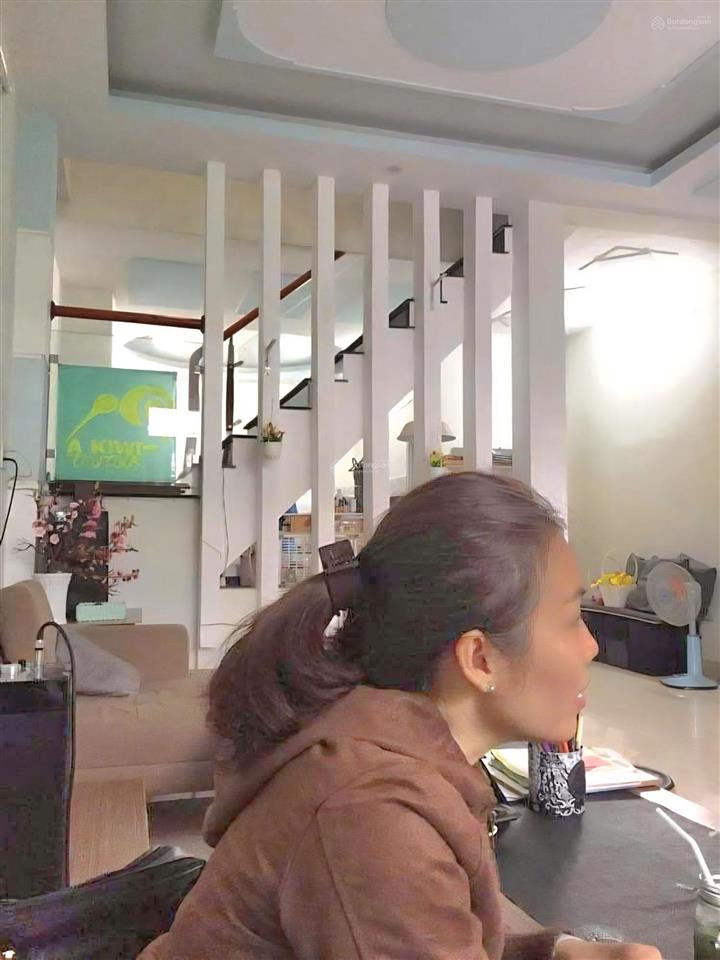 Bán nhà mặt tiền đường số 10 phường linh xuân. nhà 1t 1l. có 3pn 2wc. đang cho thuê.