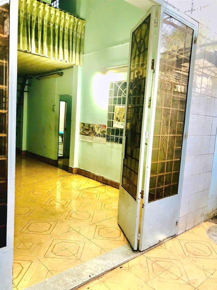 Bán nhà riêng tại phường linh tây, 4 tỷ, 52m2, bao đẹp, nhiều tiện ích